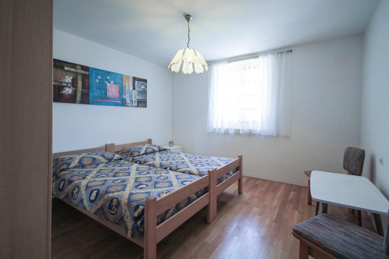 Apartment La Traviata With Parking Rovinj Exterior photo